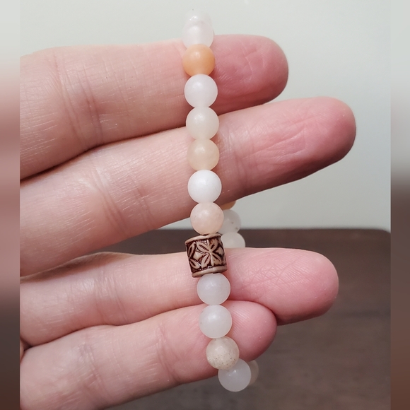 Pink Adventurine Crystal Bracelet - Picture 5 of 8